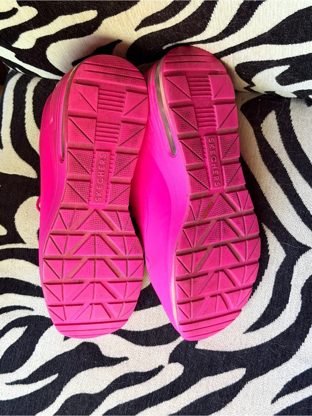 Sketchers Hot Pink Athletic Tennis Shoes Sneakers
